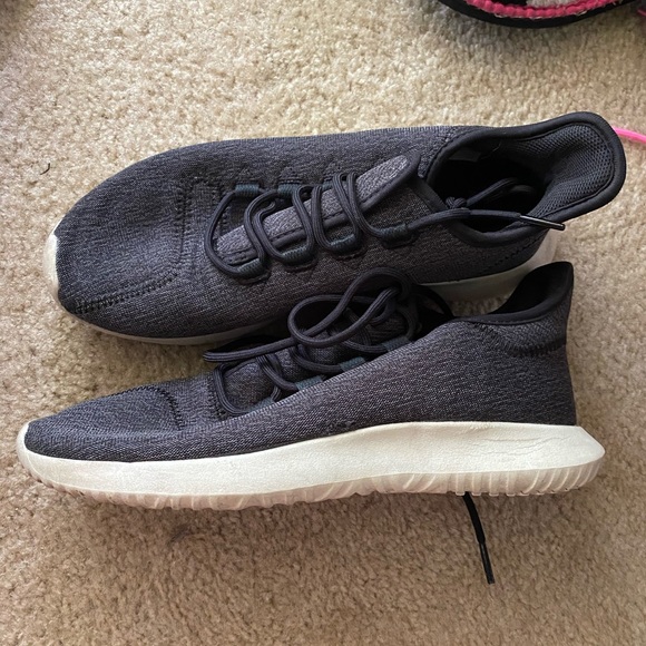 Women’s shoes - Picture 1 of 2